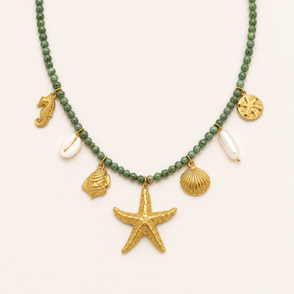 Collier Bali Merveilleuse Bijoux, chaîne perles vertes naturelles breloques marines dorées